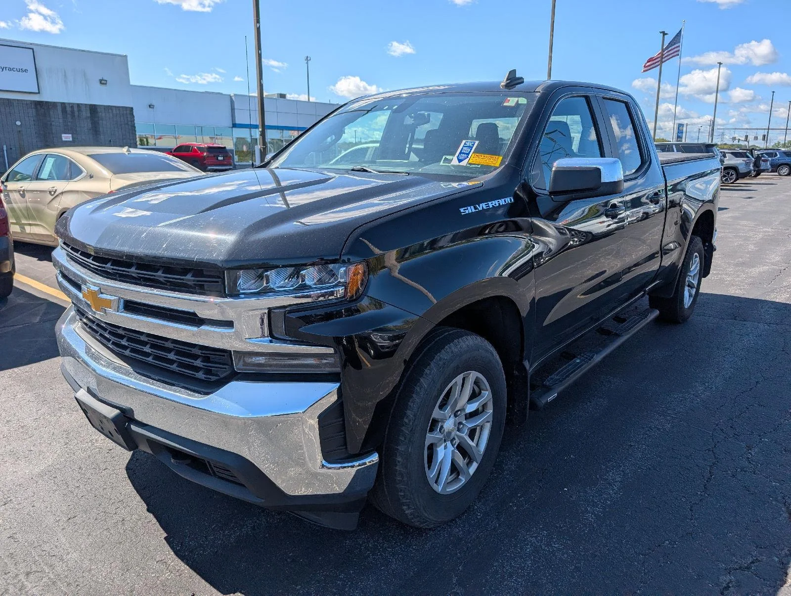Used 2019 BLACK Chevrolet LT image 4