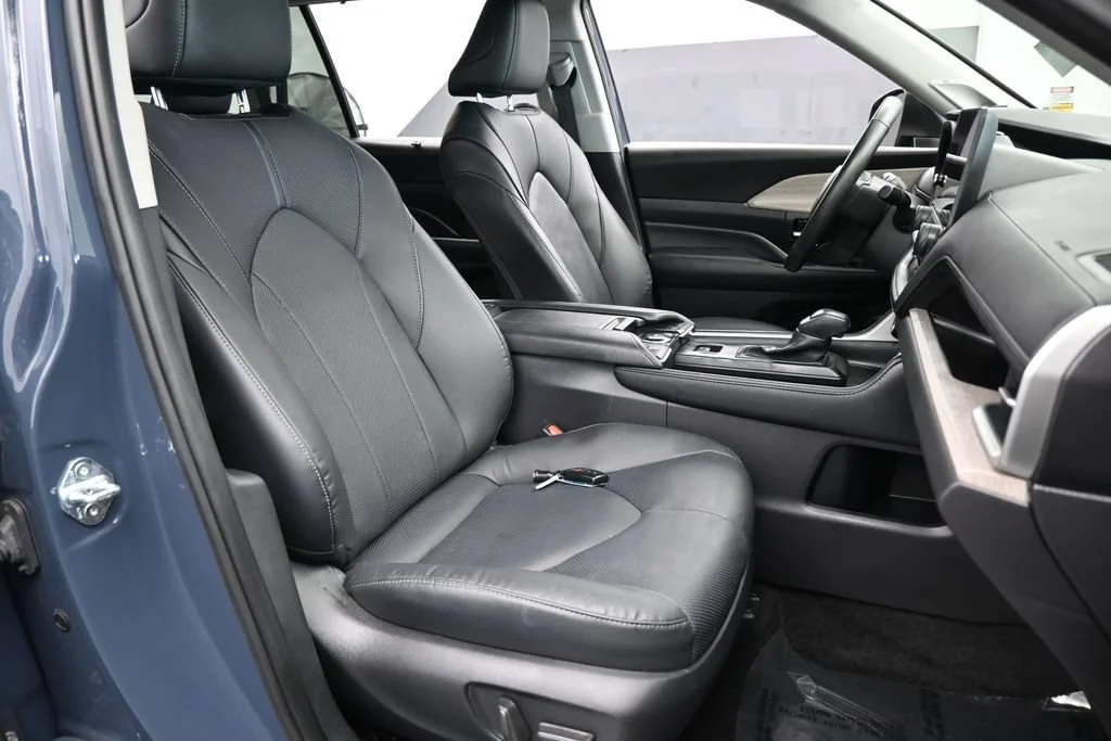 Used 2025 Cloud Toyota Limited image 51