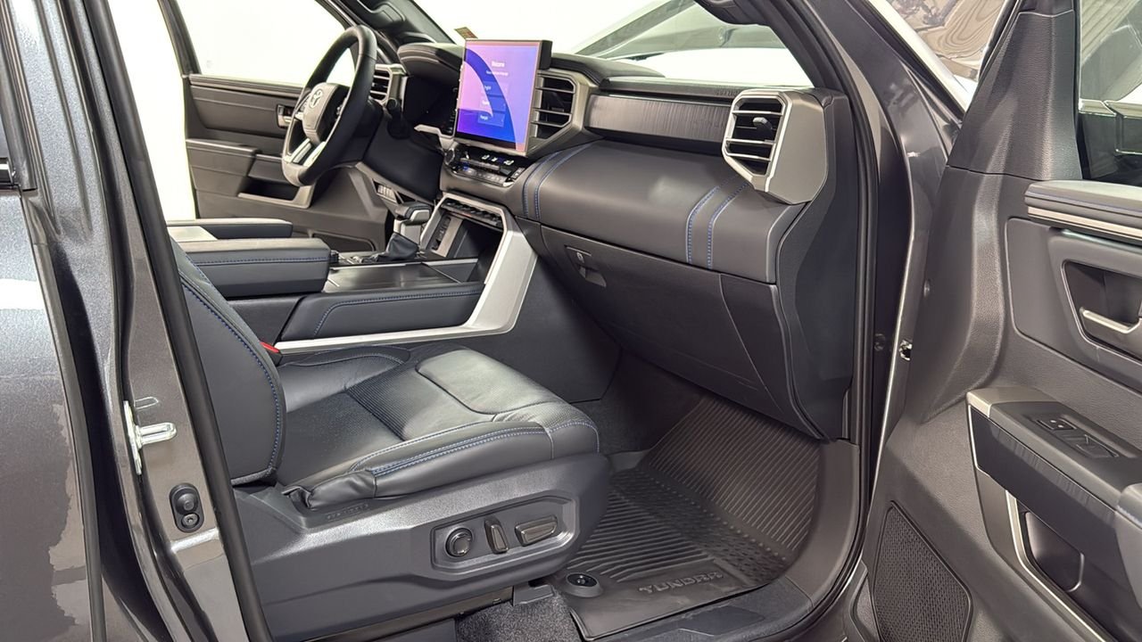 2026 Toyota Tundra Platinum - Photo 18
