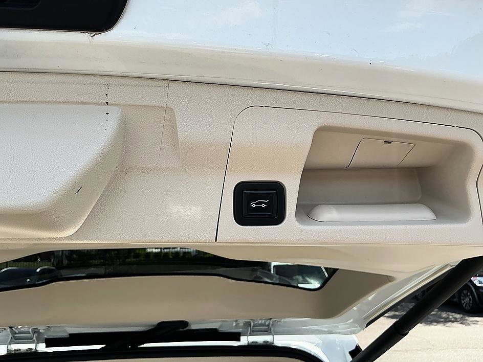 Used 2021 Summit White GMC Denali image 28