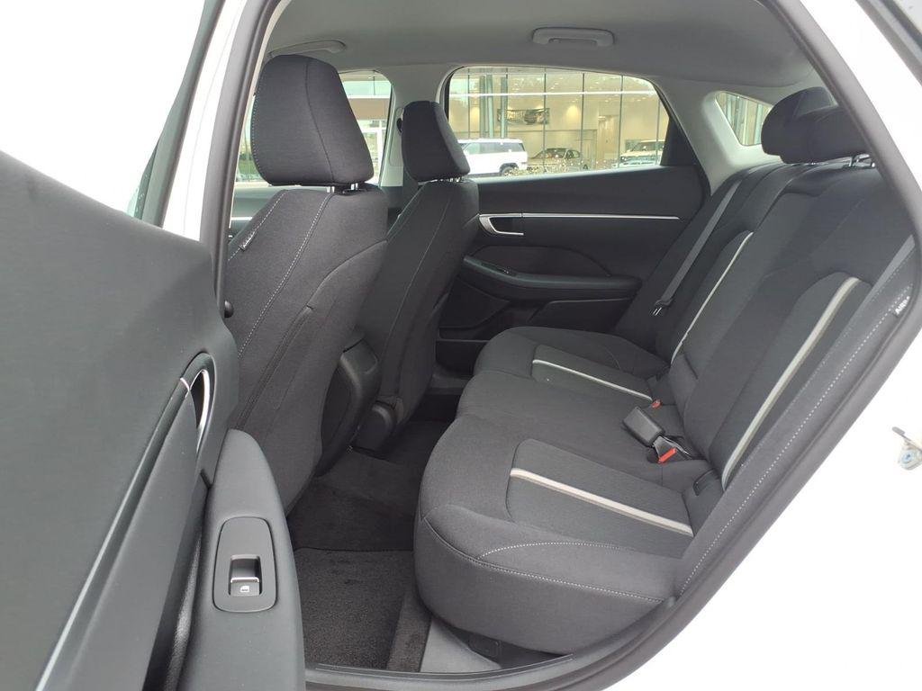 New 2026 White Hyundai SEL Sport image 9
