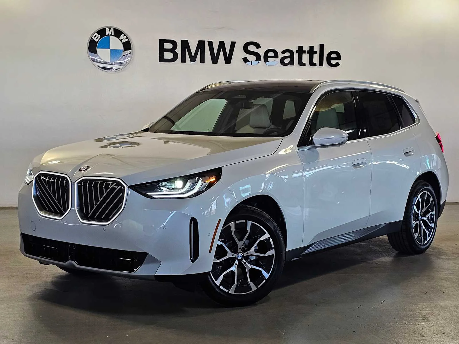 2026 BMW X3 30 XDRIVE's photo
