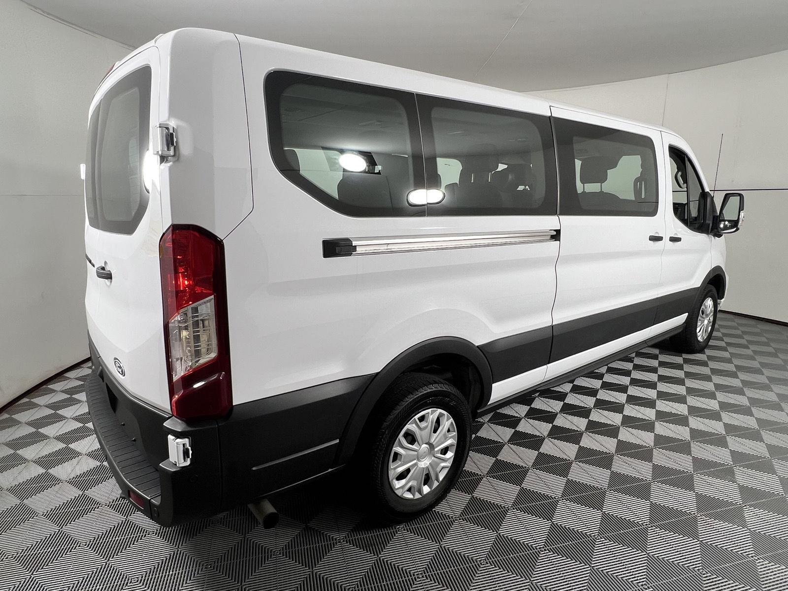 Used 2026 Oxford White Ford XLT image 10