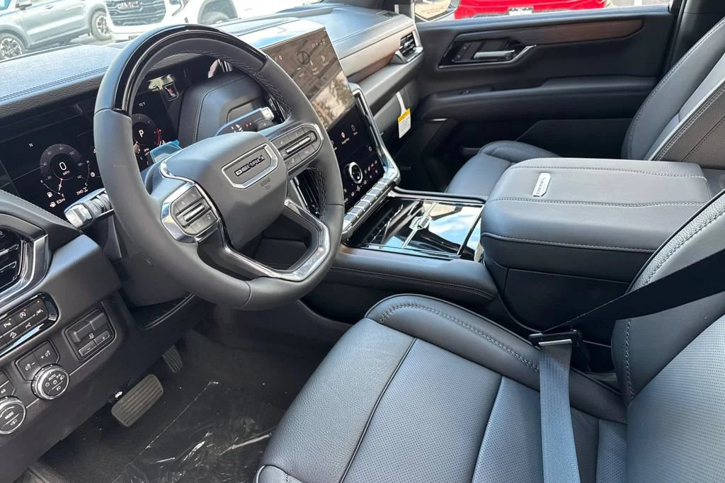 2026 GMC Yukon XL Denali - Photo 7