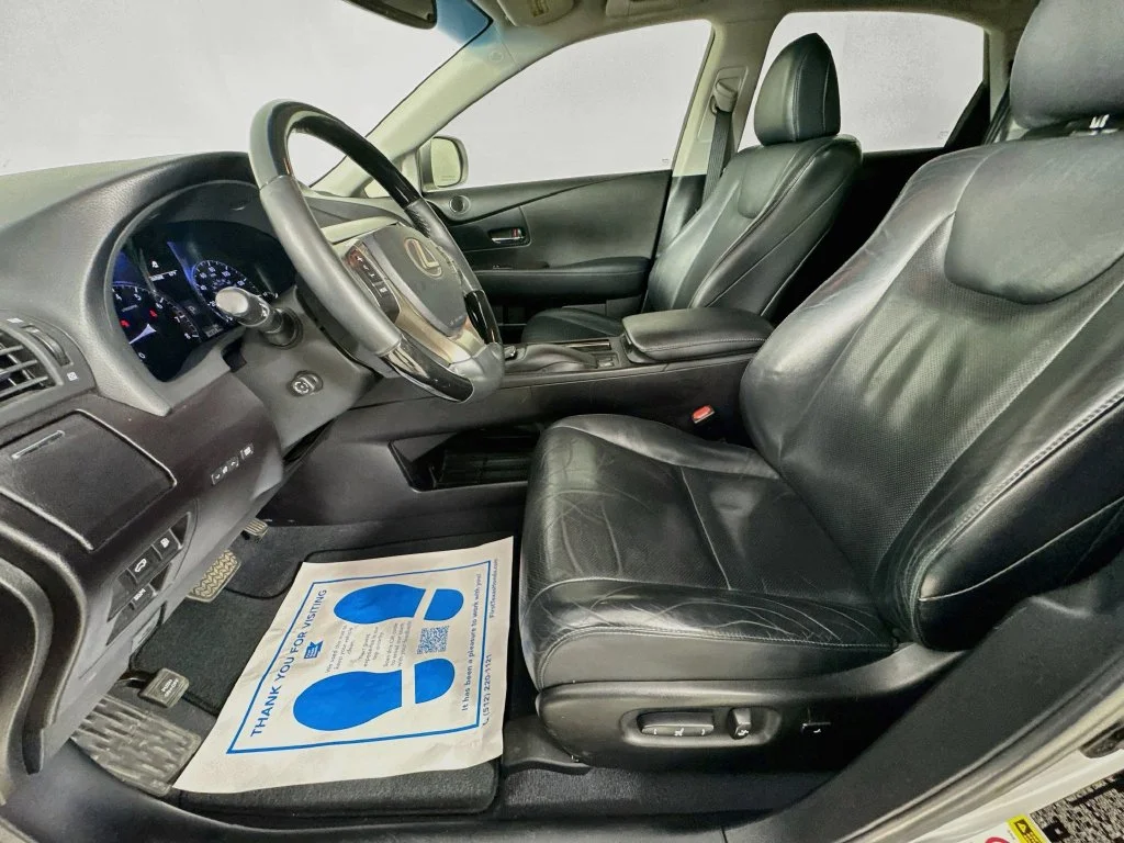 Used 2015 Silver Lexus 350 image 24