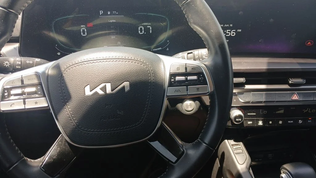 Used 2023 Gray Kia S image 9