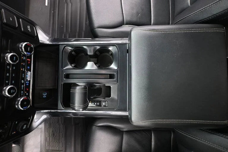 Used 2022 White Ford Lariat image 31