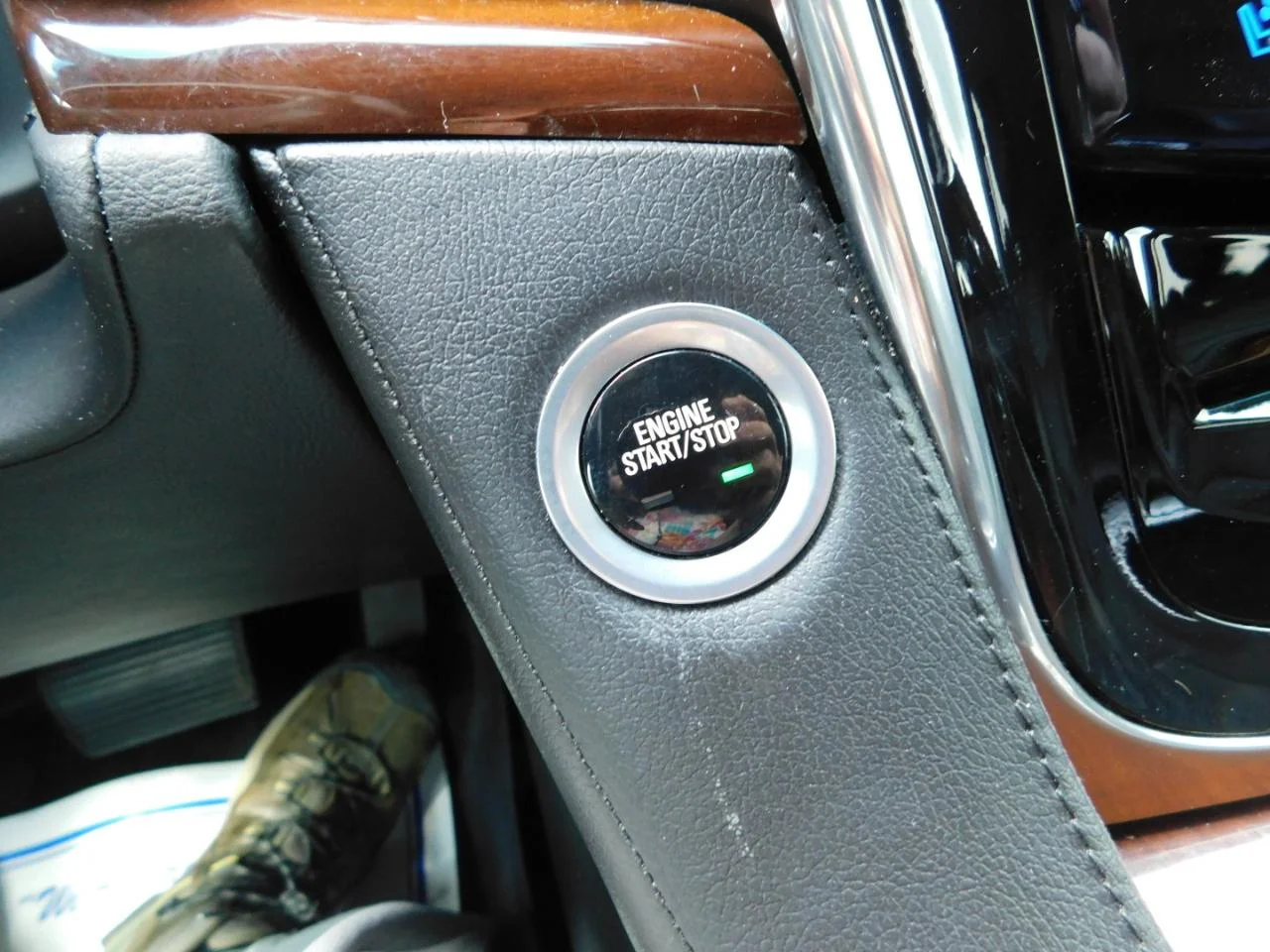 Used 2018 Black Cadillac 2WD 4dr Luxury image 44
