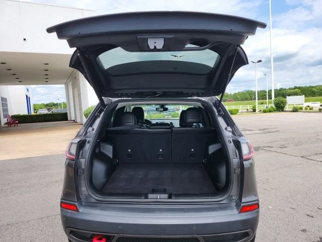 Used 2019 Crystal Metallic Jeep Trailhawk image 45