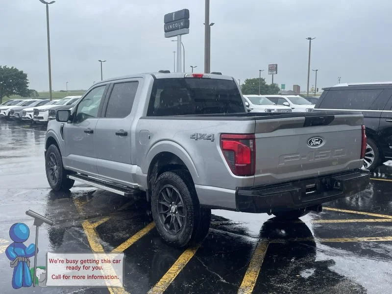 Used 2025 Iconic Silver Metallic Ford XLT image 3