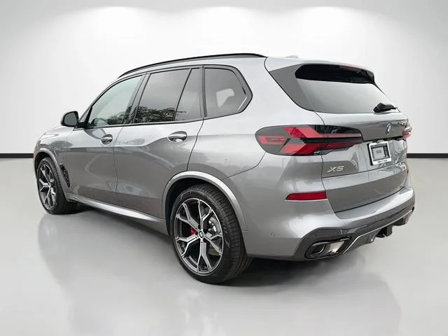 New 2026 Skyscraper Grey Metallic BMW xDrive50e image 5