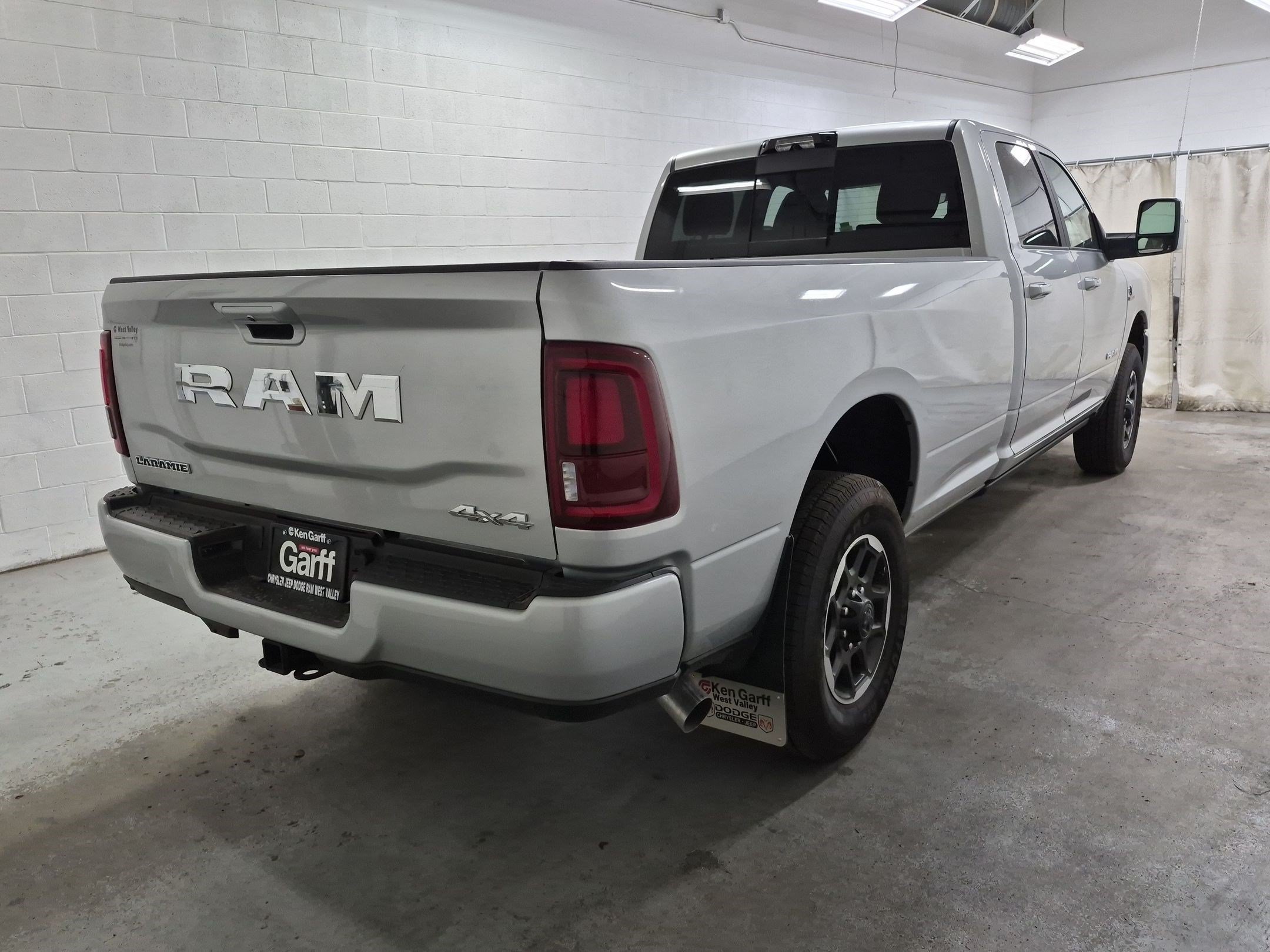 New 2026 Silver-Zynith Exterior Paint RAM Laramie image 4