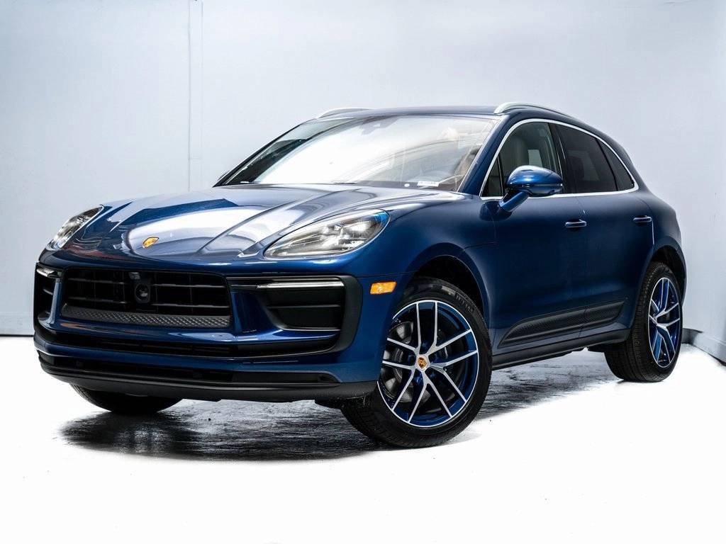 2026 Porsche Macan Base