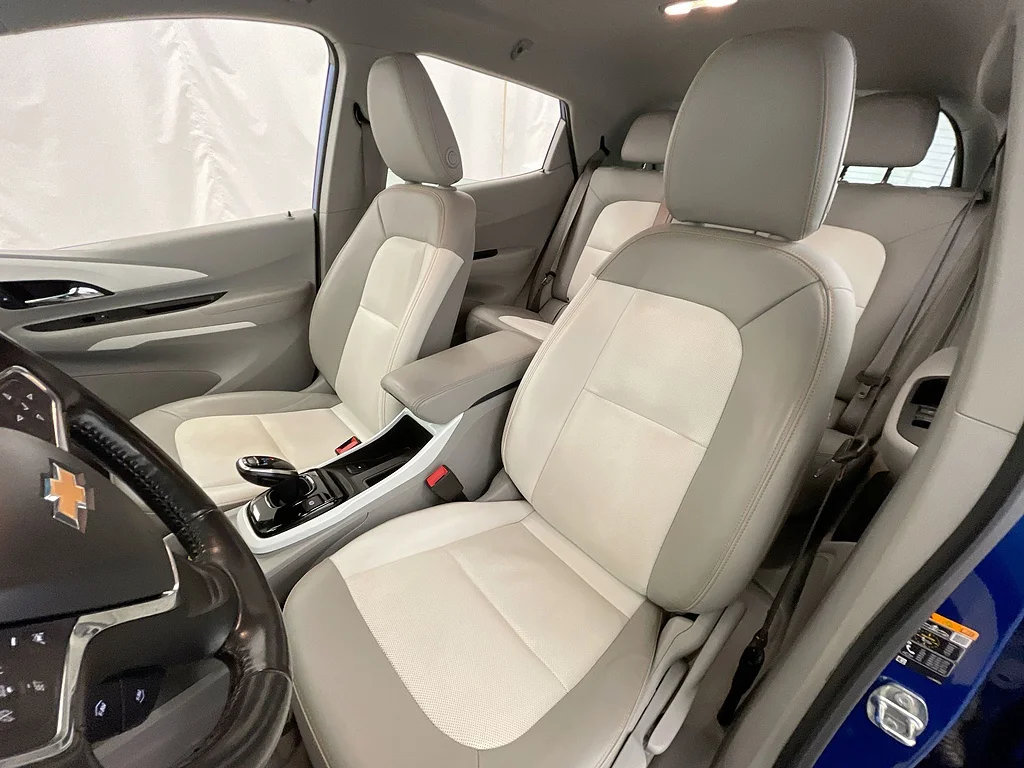 Used 2020 Kinetic Blue Metallic Chevrolet Premier image 18