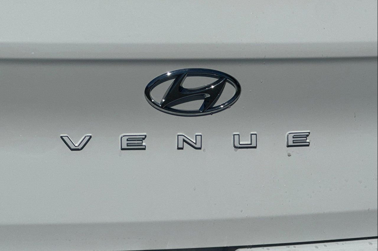 New 2026 Lunar White w/Black Roof Hyundai SEL w/Two-Tone Roof image 26