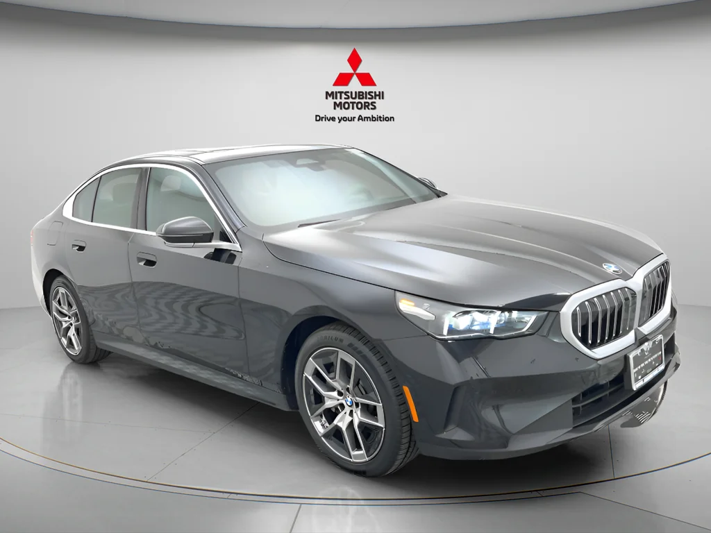 Used 2026 Black Sapphire Metallic BMW 530i xDrive image 2