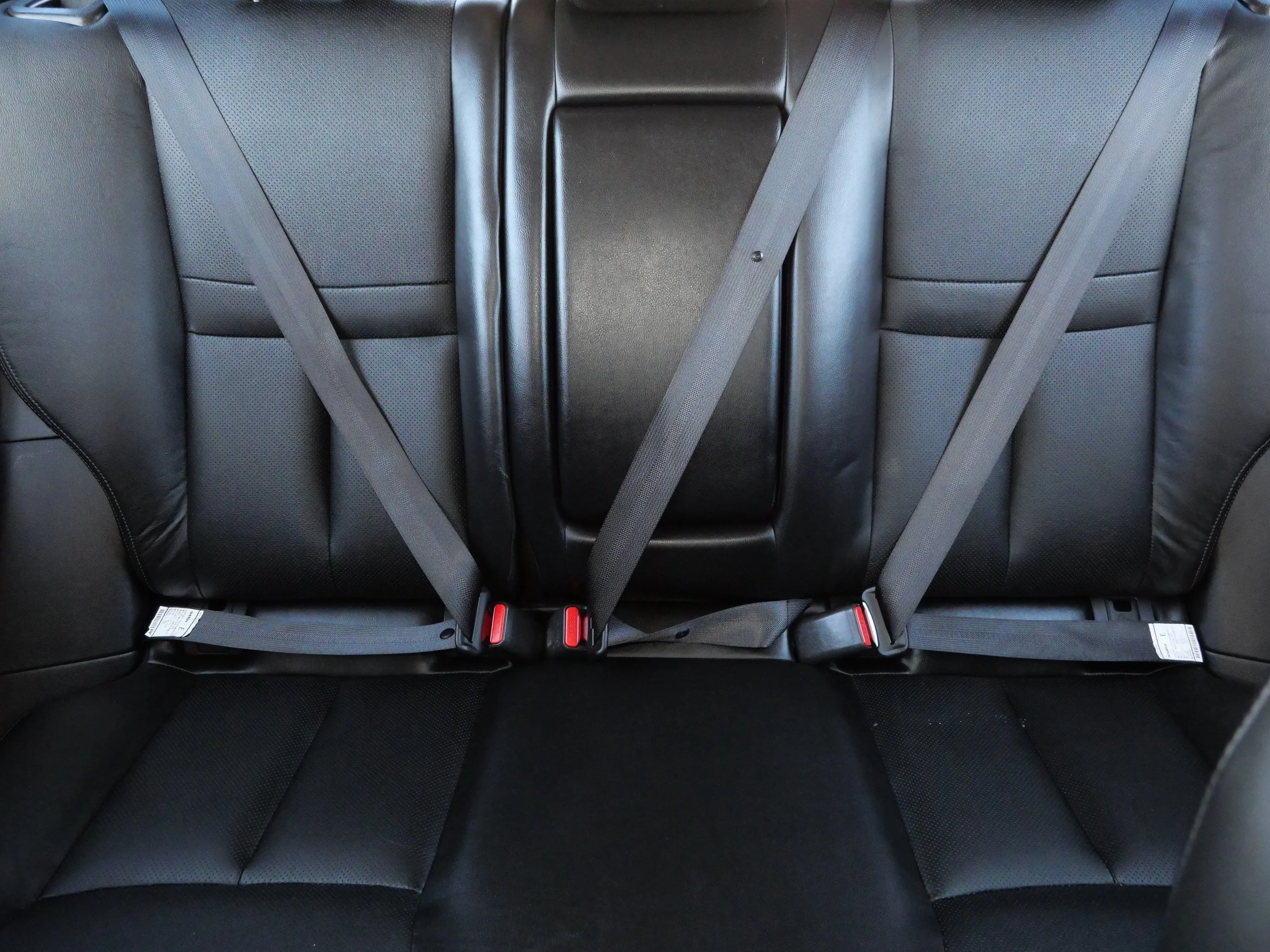 Used 2017 Gun Metallic Nissan SL image 13