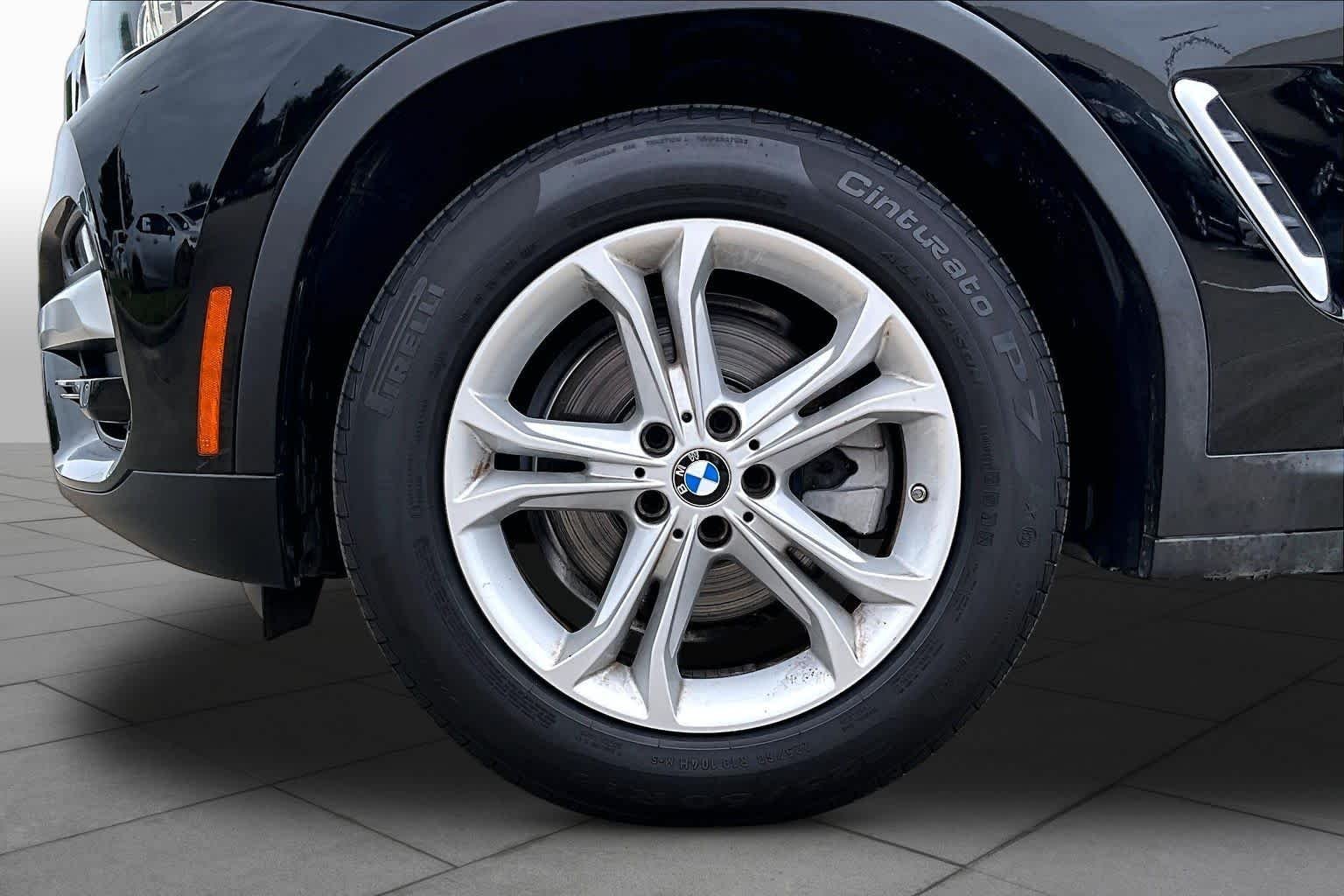 Used 2020 Jet Black BMW sDrive30i image 10