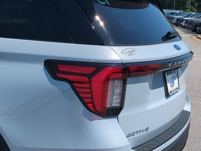 New 2026 Space White Metallic Ford Active image 12