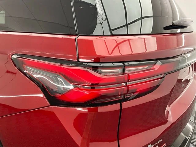 Used 2022 Red Chevrolet Premier image 28