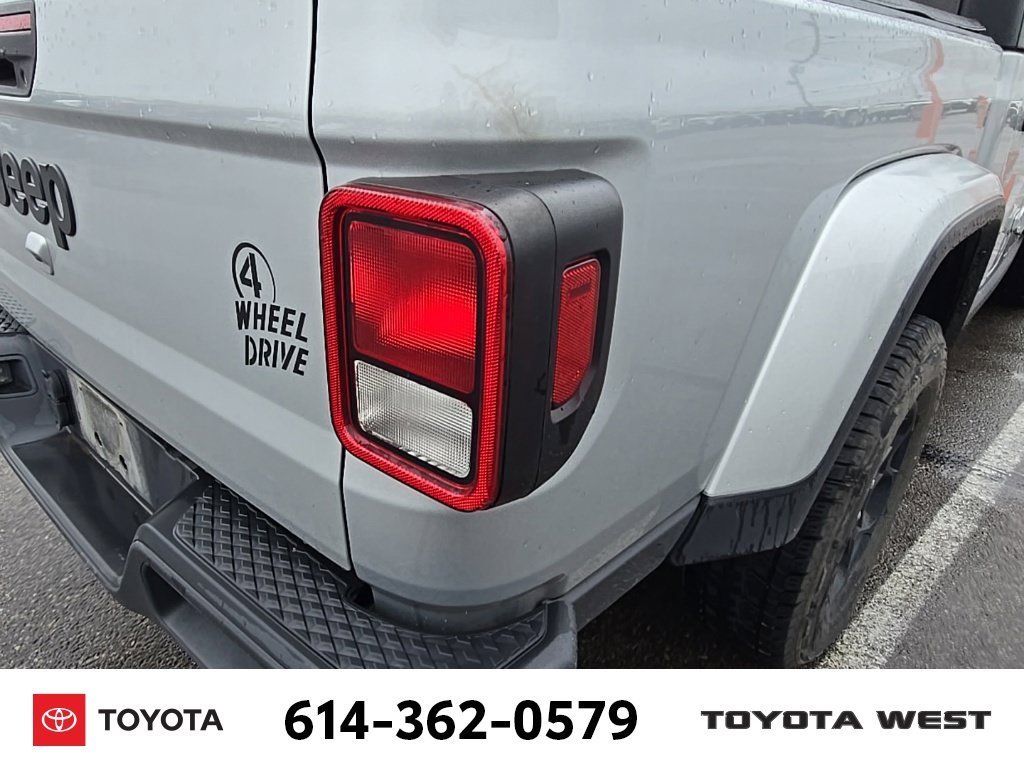 Used 2023 Silver Jeep Willys image 9
