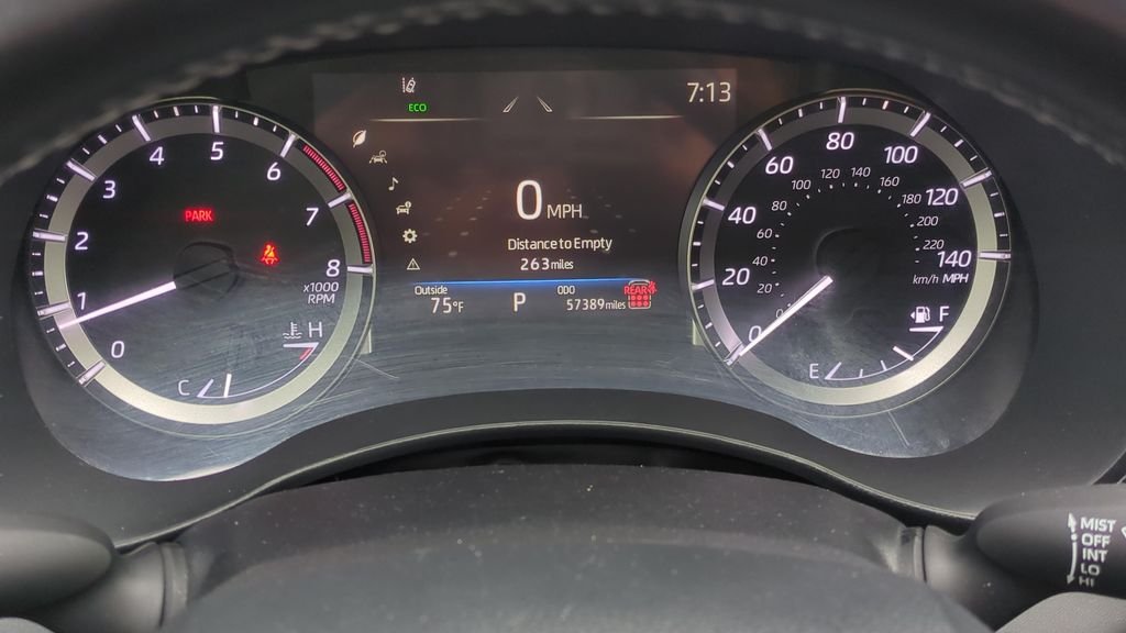 2024 Toyota Highlander LE - Photo 22