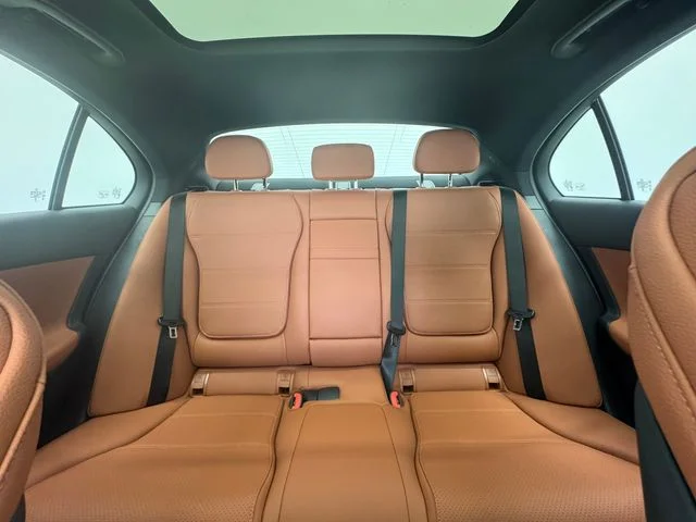 New 2026  Mercedes-Benz C 300 image 7