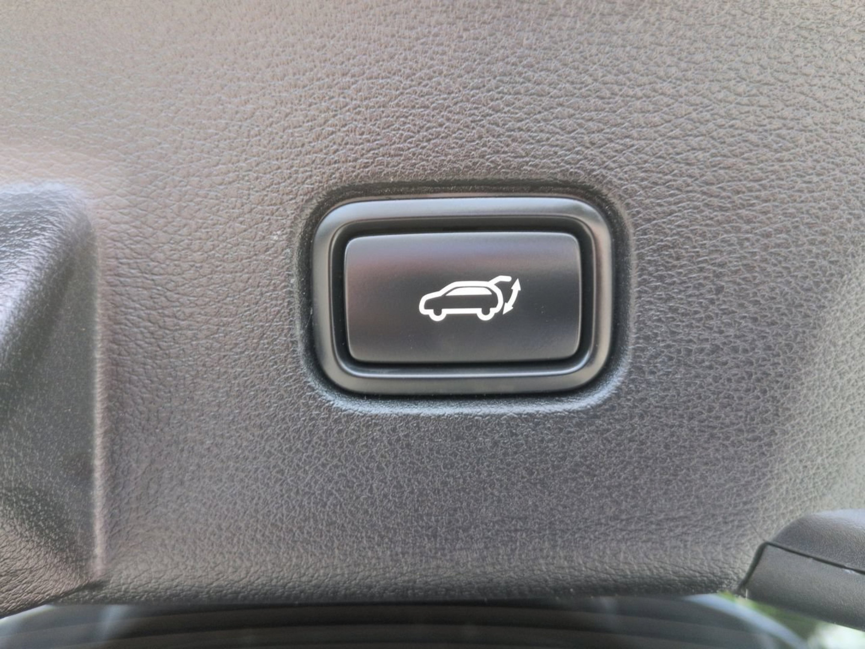 Certified Used 2025 Gravity Gray Kia SX-Prestige image 18