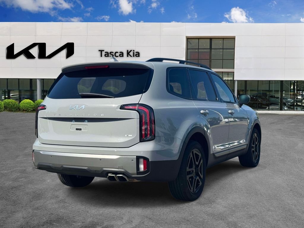 Used 2023 Gray Kia EX X-Line image 4