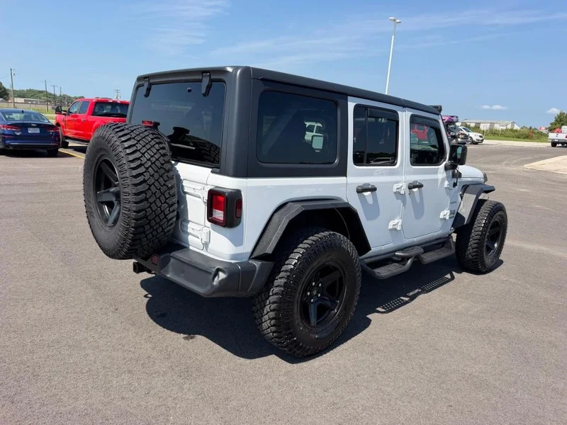 Certified Used 2019 Bright White Clearcoat Jeep Sahara image 5
