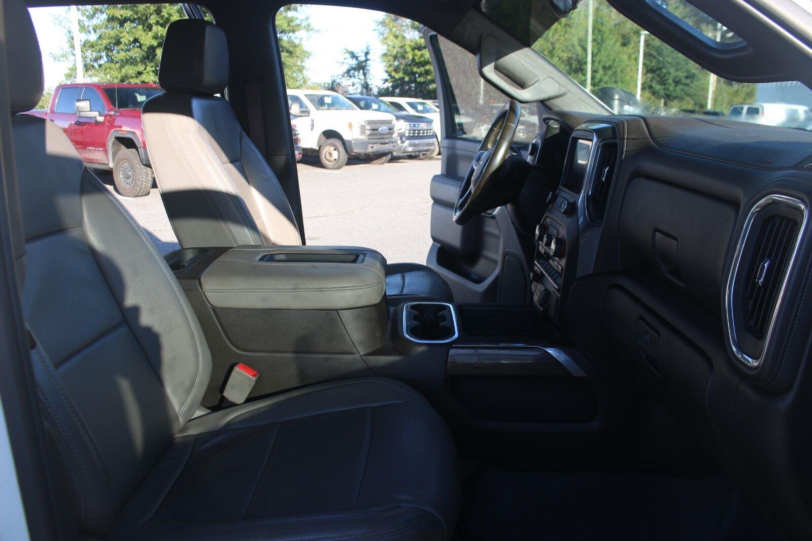 Used 2022 SUMMIT WHITE Chevrolet LT image 37