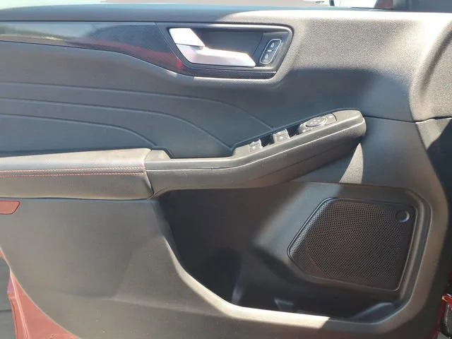 Used 2025  Ford ST-Line Select image 16