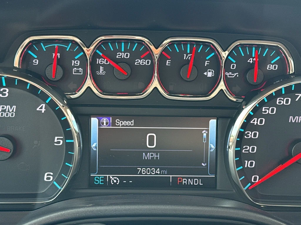 Used 2017 Iridescent Pearl Tricoat Chevrolet High Country image 25