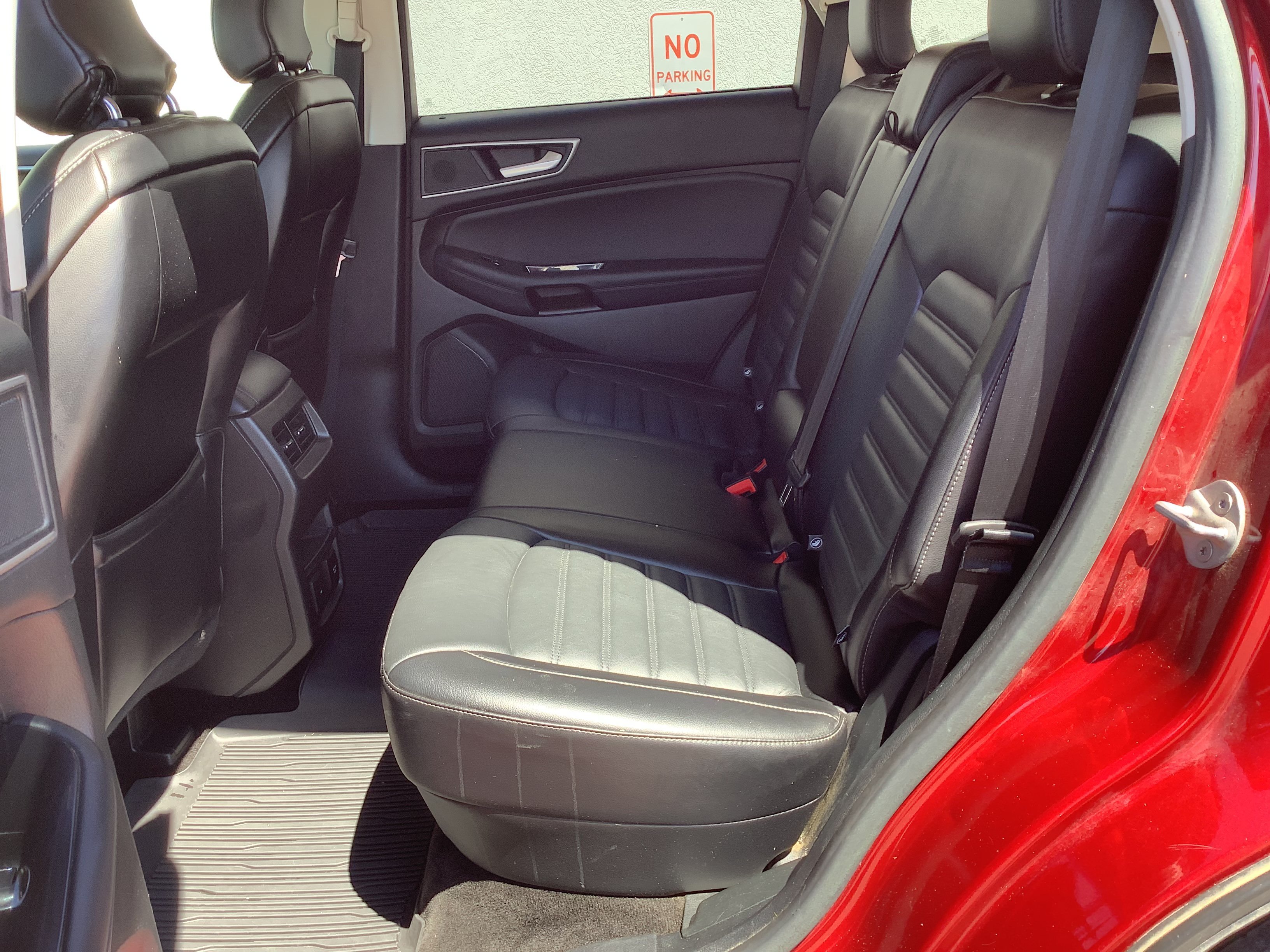 Used 2018 Red Ford SEL image 9