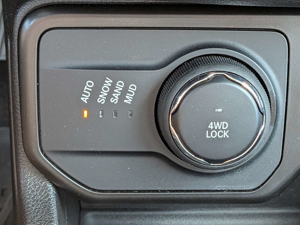 2023 Jeep Renegade Latitude - Photo 24