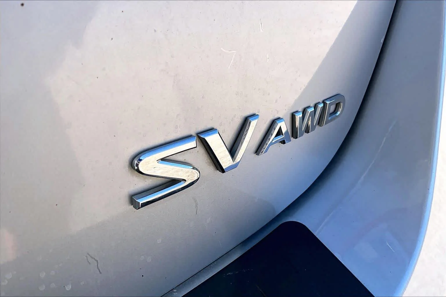 Used 2013 Brilliant Silver Nissan SV image 10