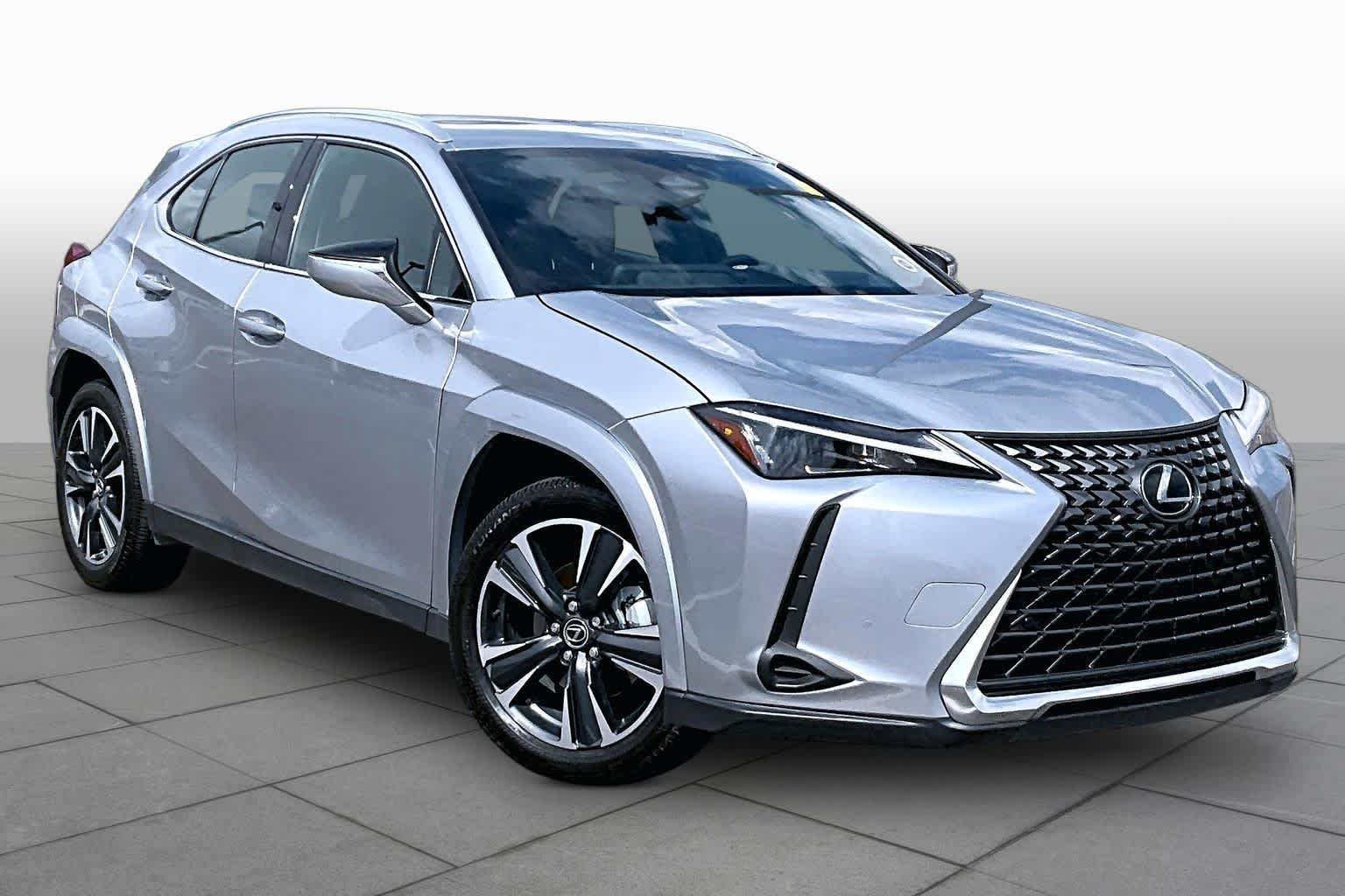 Used 2025 Iridium Lexus Premium image 3
