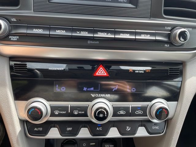 Used 2020 Phantom Black Hyundai SE image 25