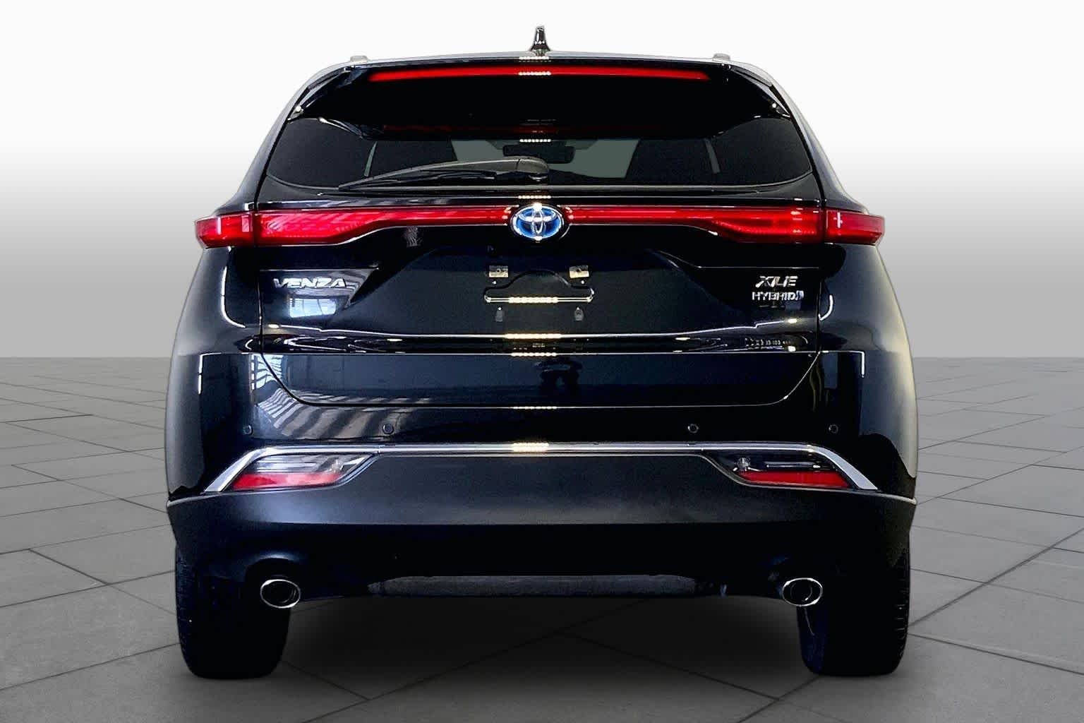 Used 2022 Celestial Black Toyota XLE image 5