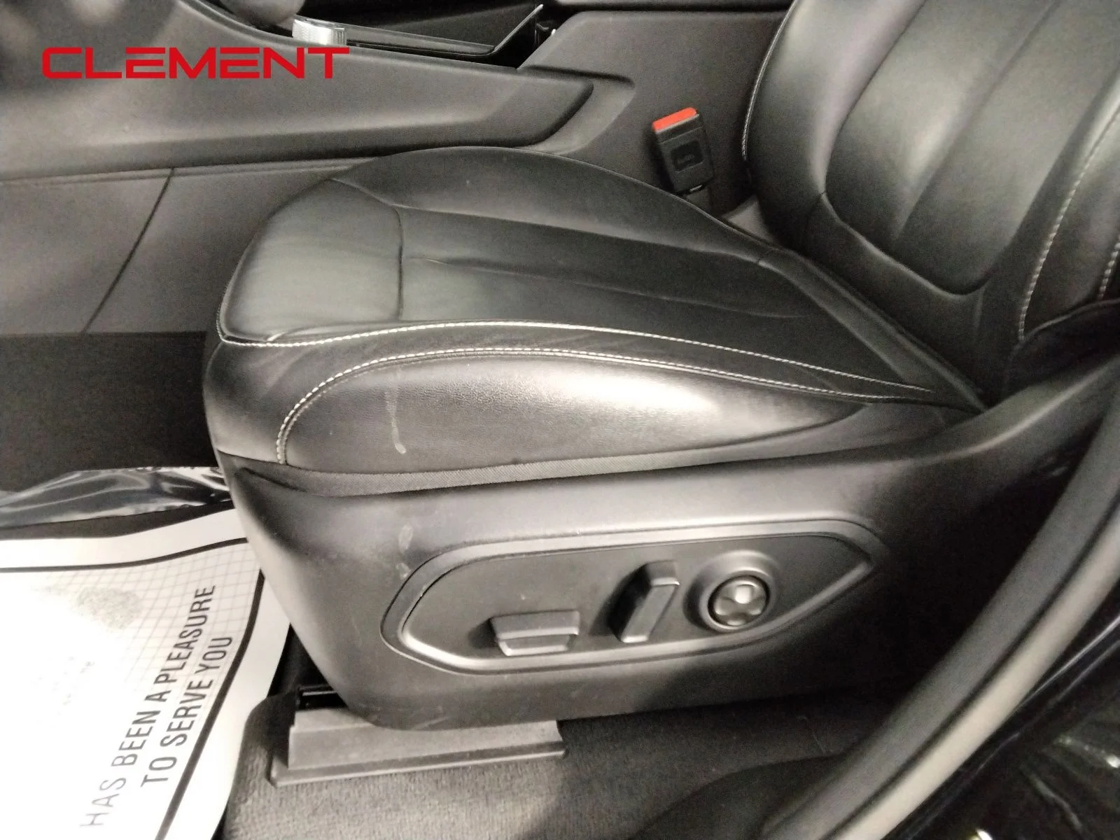 Used 2022 Black Jeep 4xe image 28