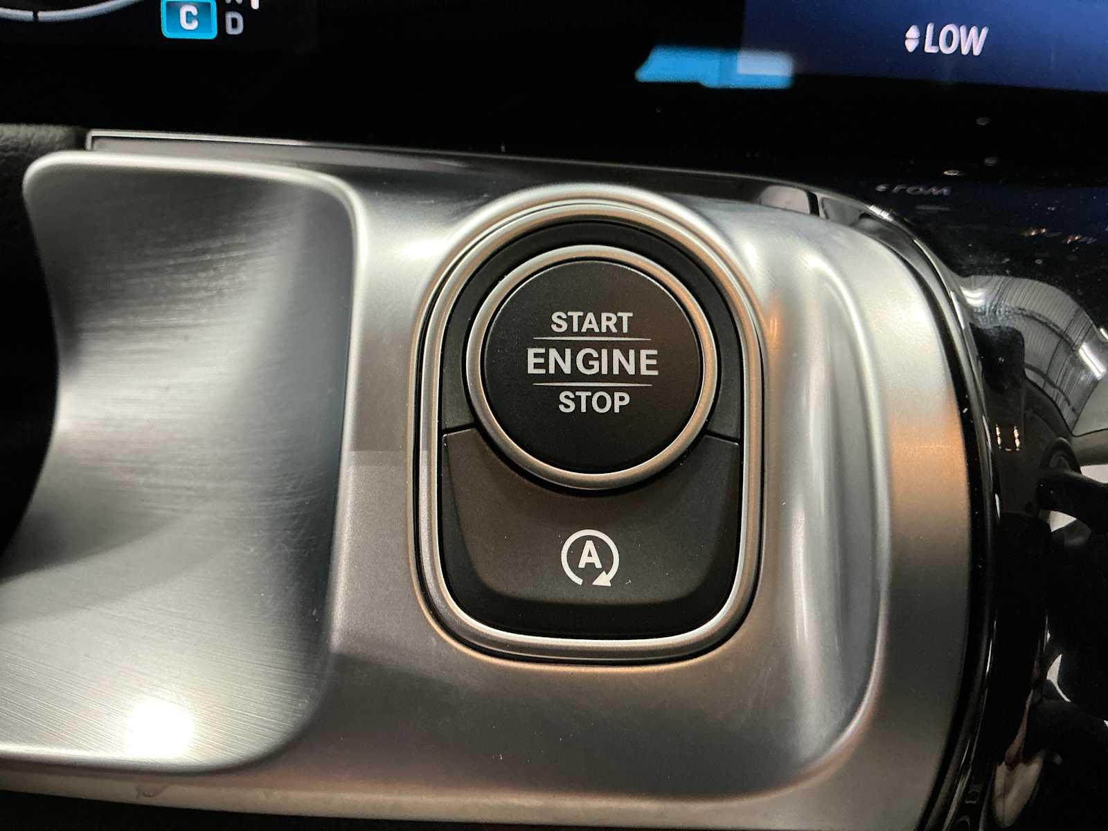 Certified Used 2026 Polar White Mercedes-Benz GLB 250 image 18