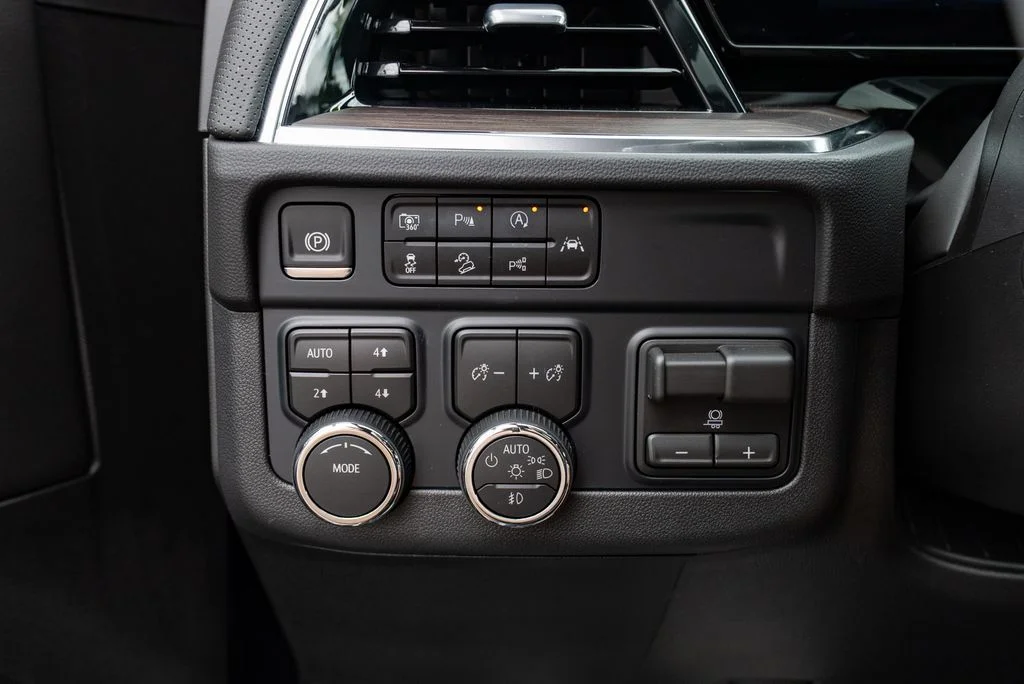 Used 2026 Black Chevrolet Premier image 20