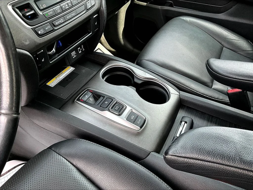 Used 2023 Lunar Silver Metallic Honda RTL-E image 19