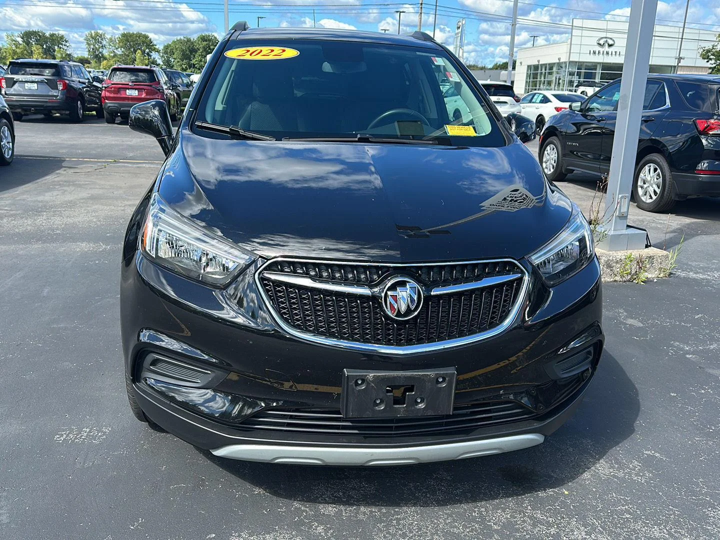 Used 2022 Includes (MDP) Anthracite lower exterior accent color, Paint code W598F.) Buick Preferred image 5