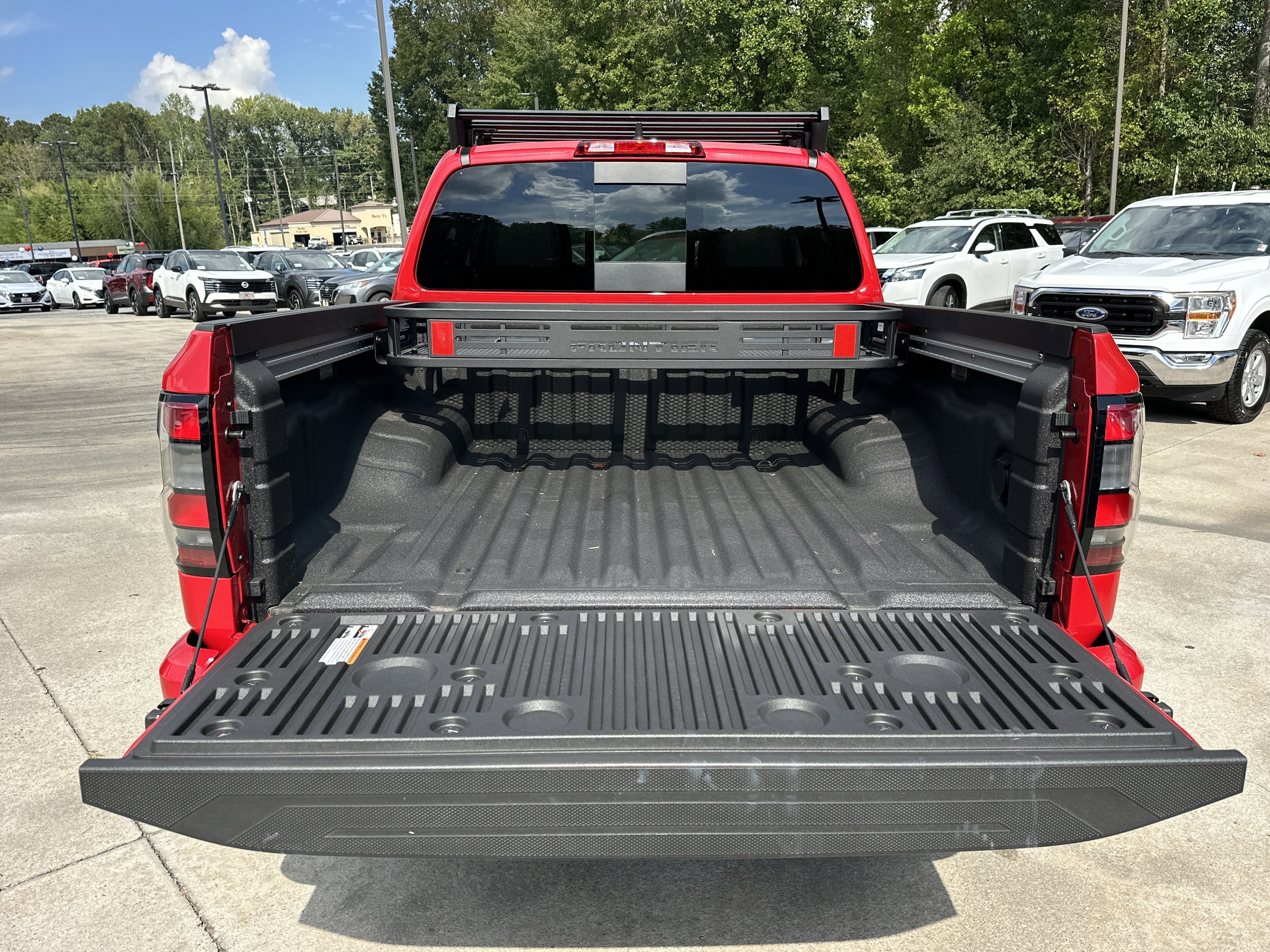 2025 Nissan Frontier SV - Photo 19