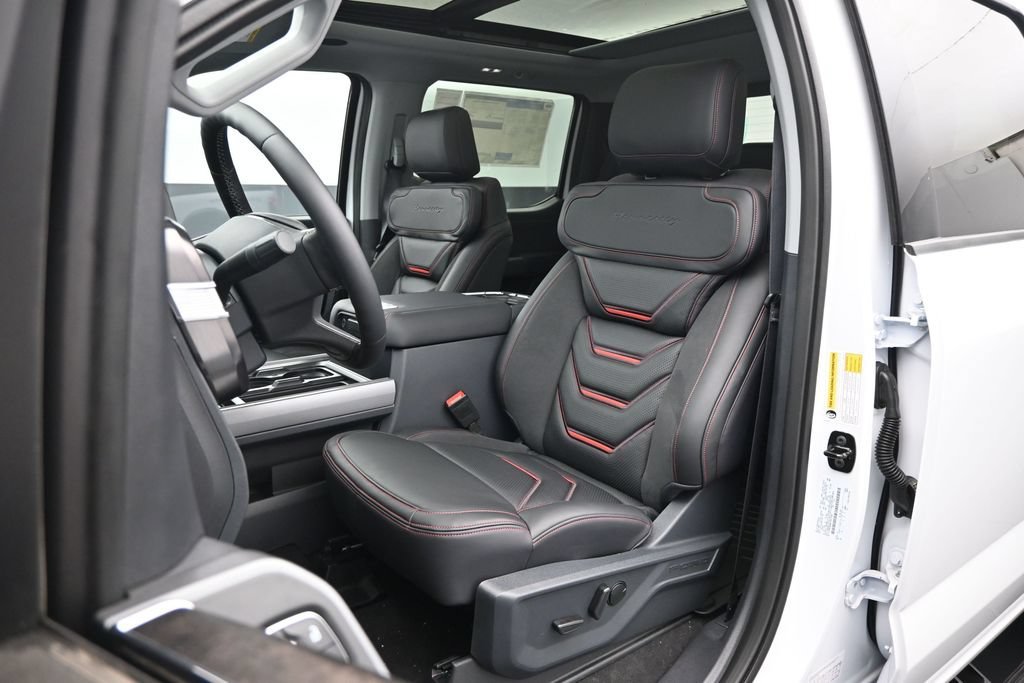 New 2026 Oxford White Ford Lariat image 9