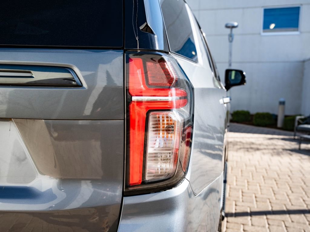 Used 2021 Satin Steel Metallic Chevrolet Z71 image 9