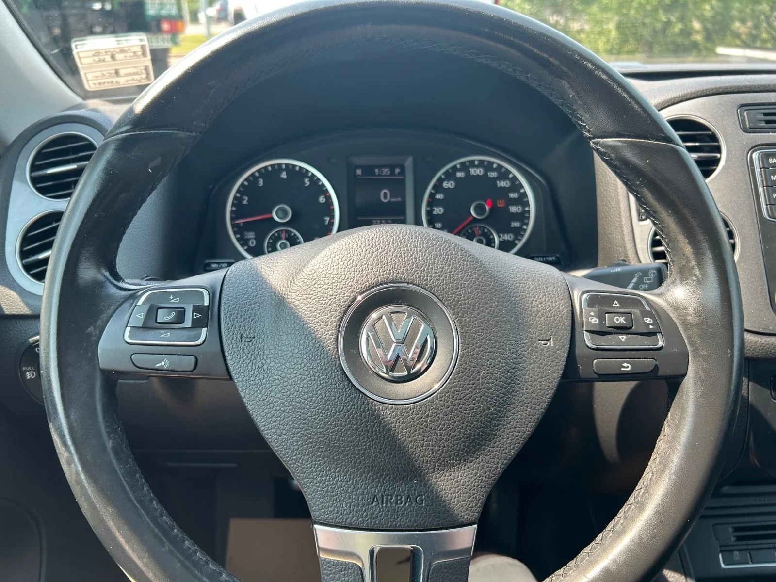 Used 2017 Silver Volkswagen Highline image 21