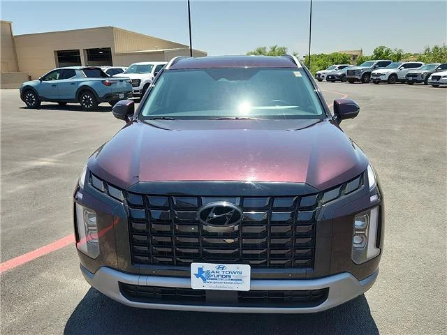 Used 2023 Sierra Burgundy Hyundai SEL Front-Wheel Drive image 6