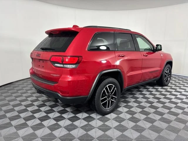 Used 2021 Red Jeep Trailhawk image 6